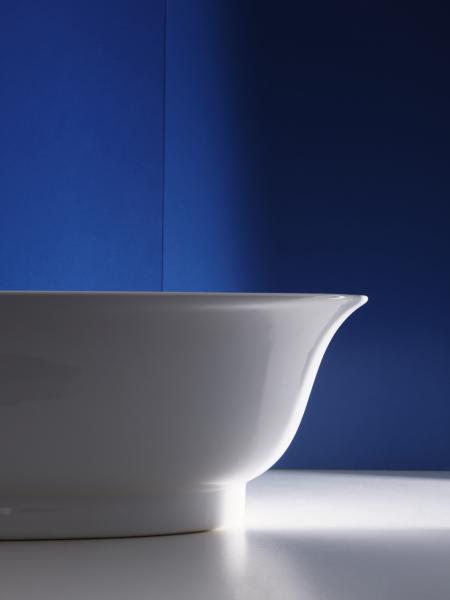 LAUFEN THE NEW CLASSIC Tub by designer Marcel Wanders