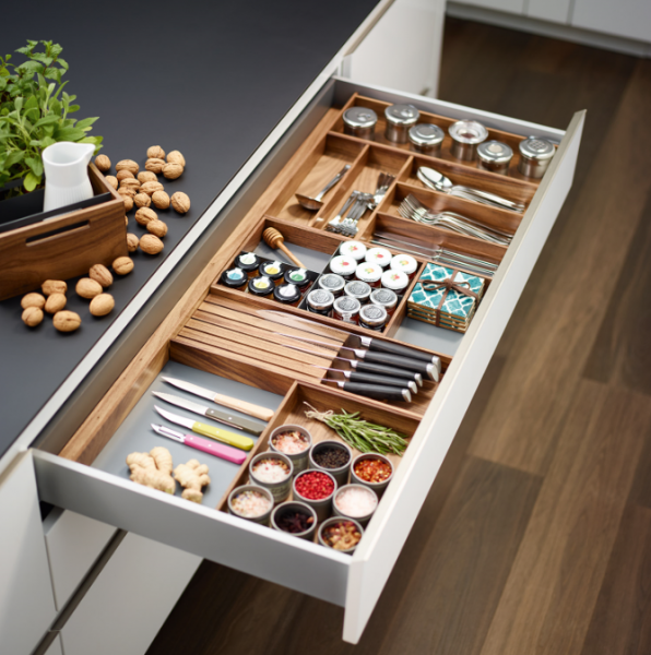 Richelieu STRAIGHTLINE Cabinet Organization System Open Drawer