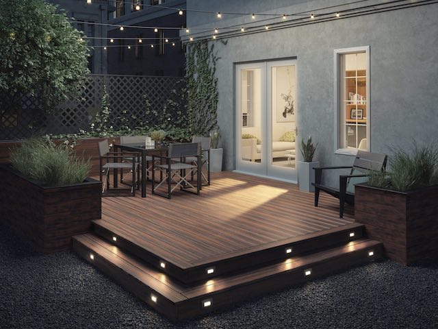 Deckorators Hinkley Heritage Riverhouse With Hinkley Luna Step Lights